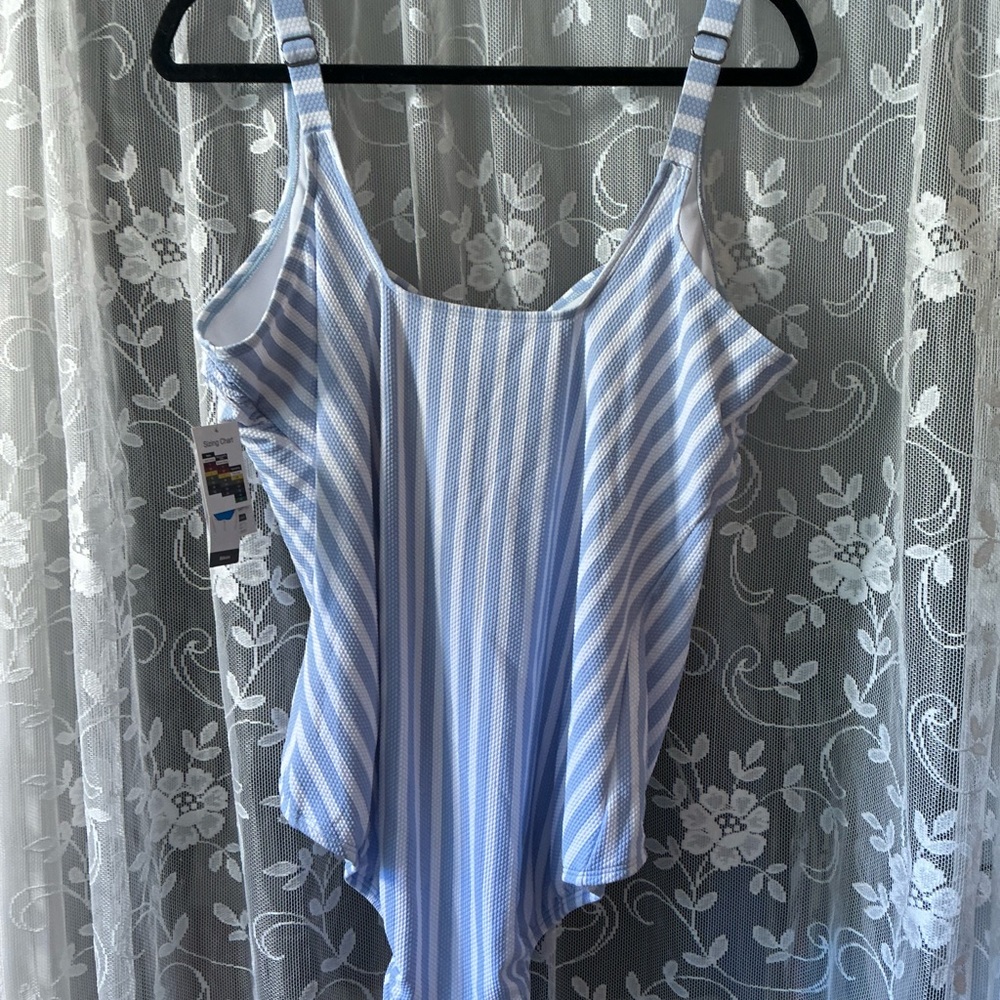 NWT Time and Tru Light Blue Striped swimsuit size 2xl - Picture 2 of 6